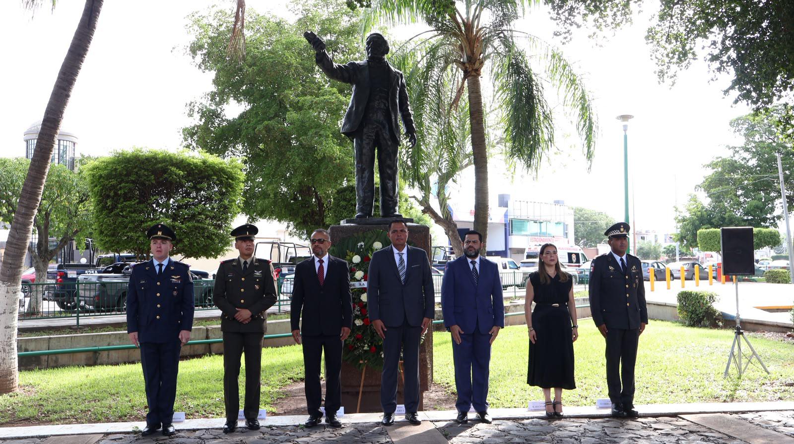 $!Honran autoridades de Sinaloa legado de Benito Juárez a 154 años de su fallecimiento