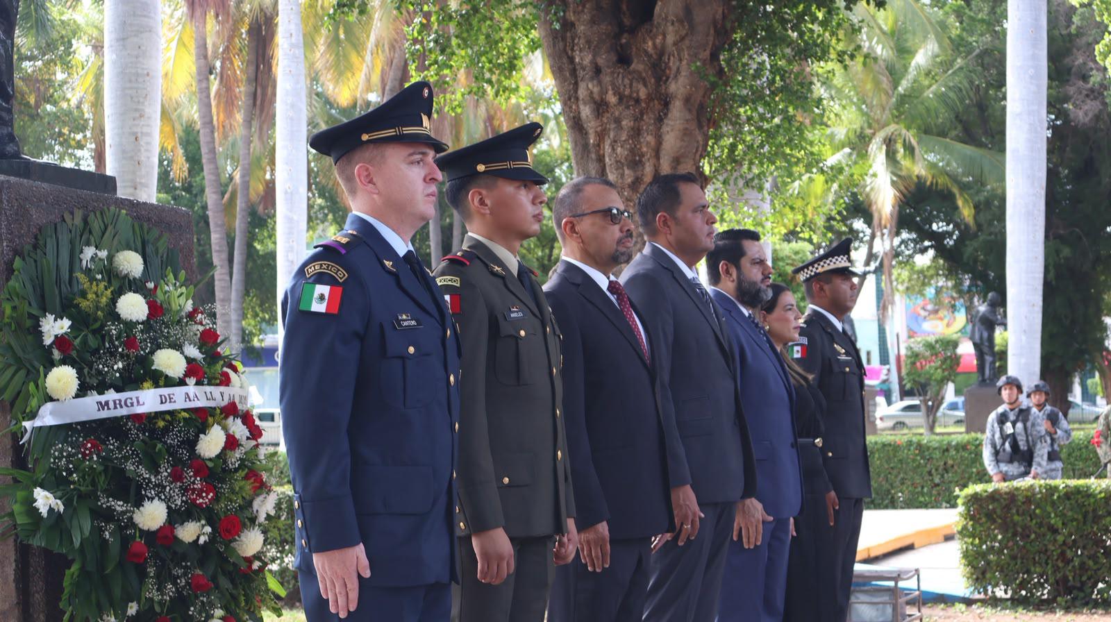 $!Honran autoridades de Sinaloa legado de Benito Juárez a 154 años de su fallecimiento