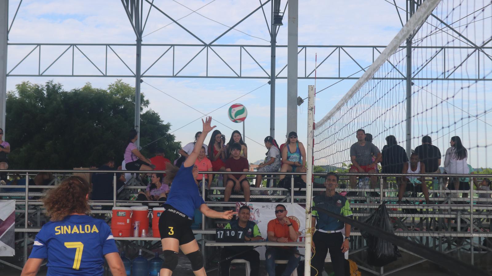 $!Paso perfecto en la jornada sabatina del Segundo Festival de Voleibol Salvador González