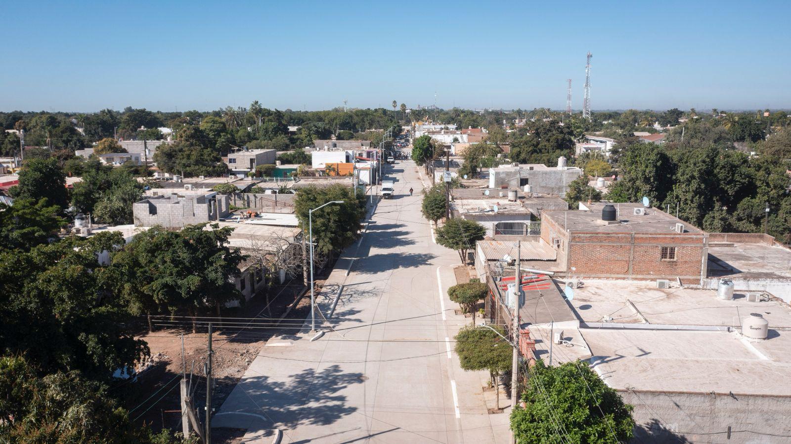 $!Inician construcción de calle en La Conquista y entregan pavimentación en Aguaruto, Culiacán