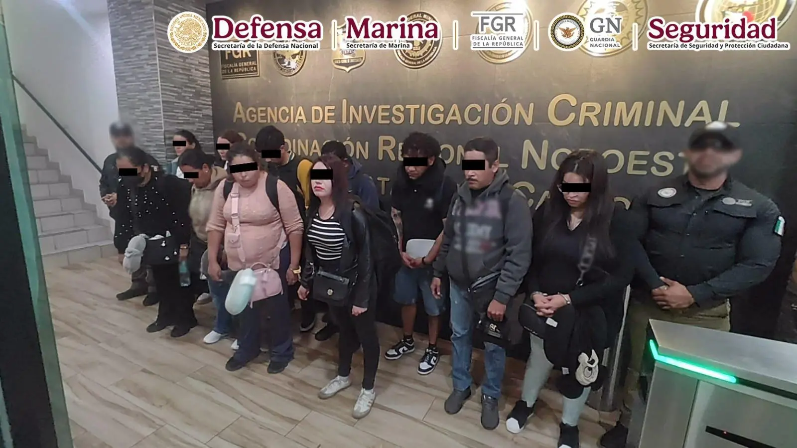 $!Aseguran 165 kilos de cocaína en el Aeropuerto de Tijuana; detienen a 11 pasajeros