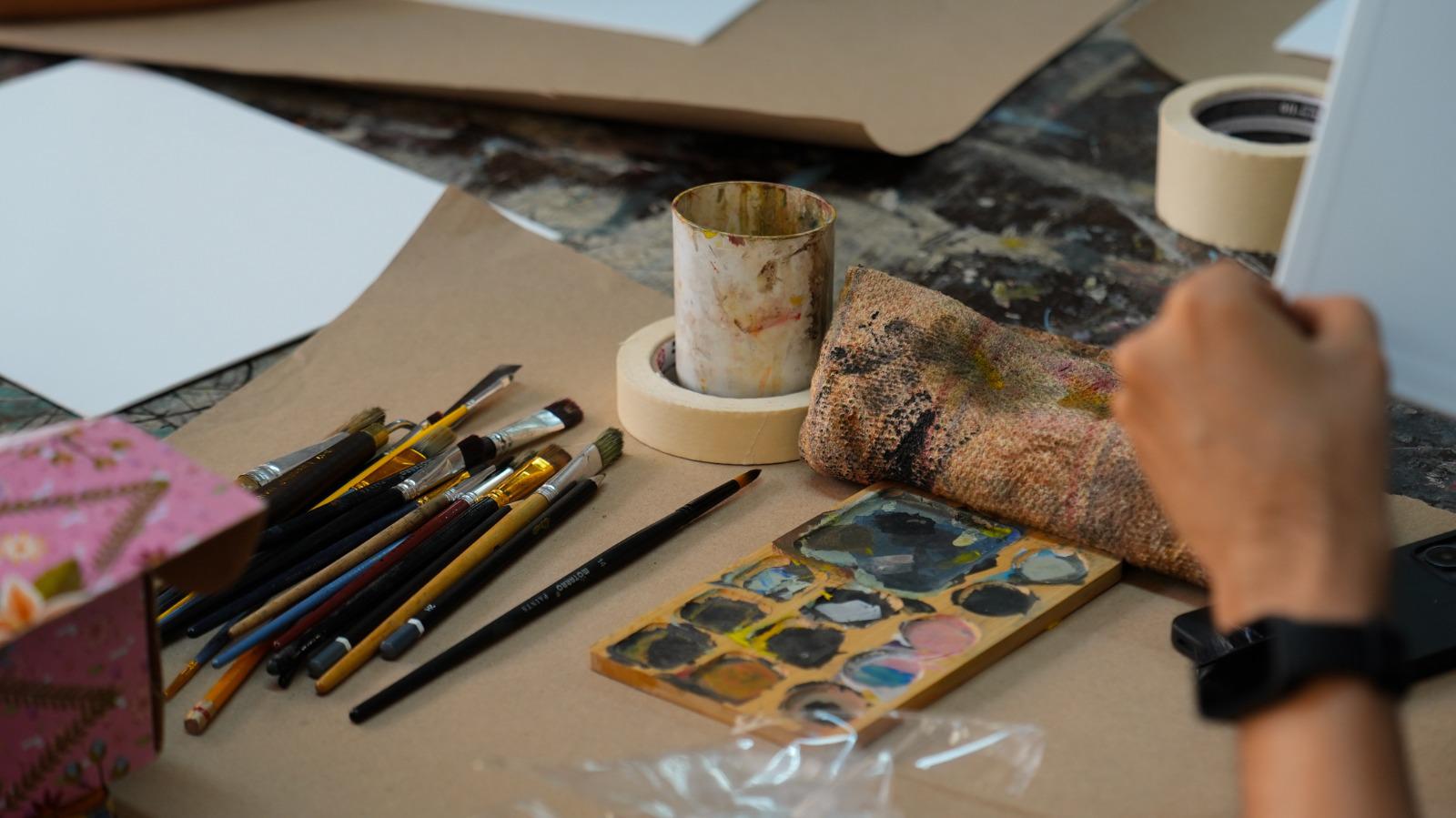 $!En el taller se recrearán obras basadas en las procesos y métodos que usaron los artistas del llamado movimiento “Pintores informalistas”.