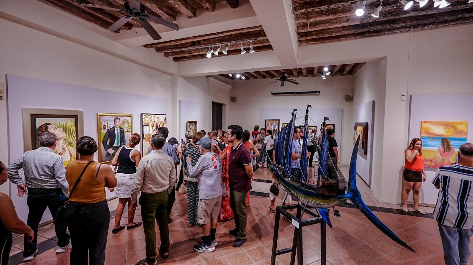 $!La exposición reúnen técnicas como óleo, acrílico, tinta, acuarela, pastel y lápiz de color.