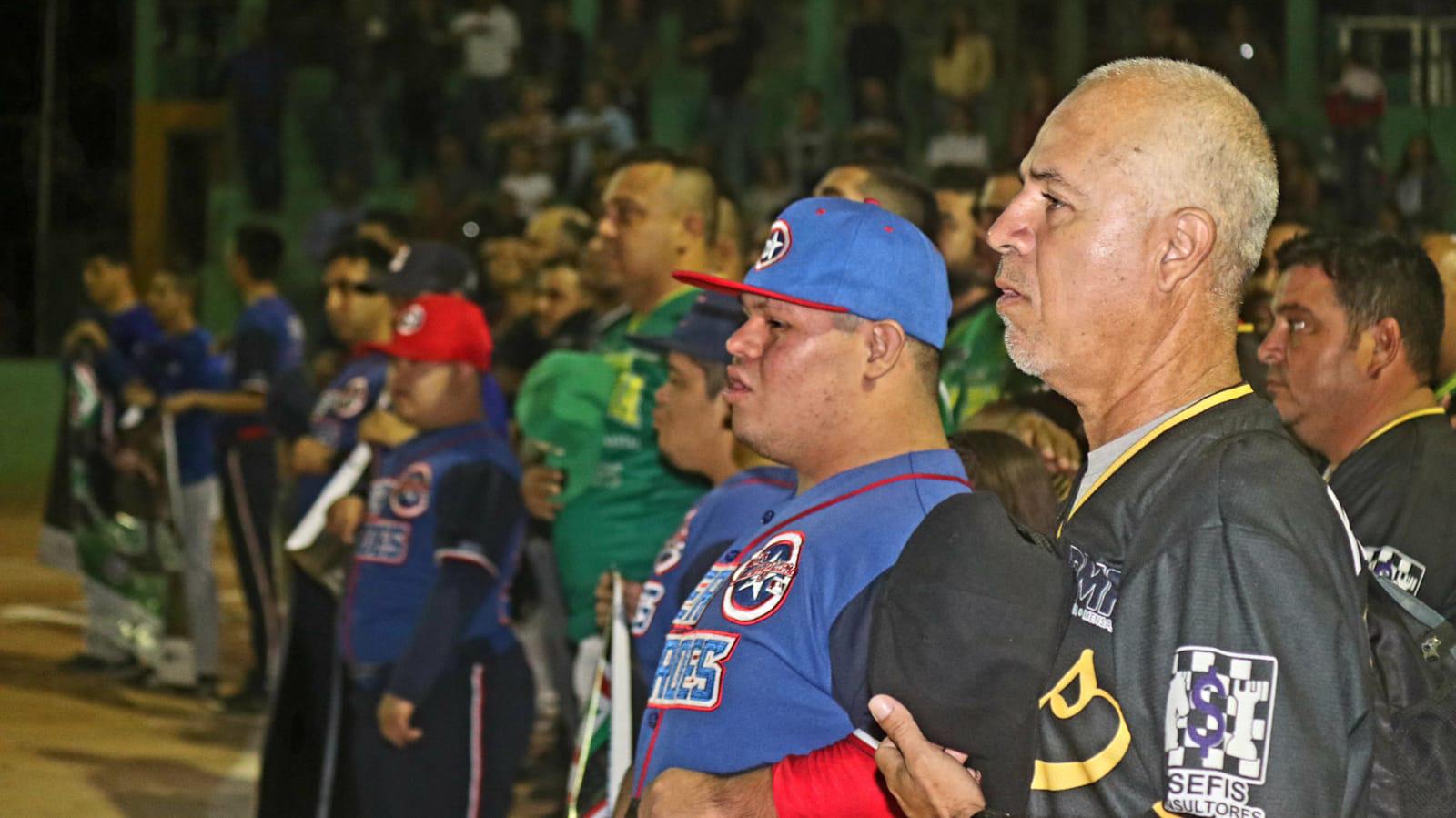 $!José Urquidy recibe homenaje en apertura de la Liga de Beisbol Clase Abierta