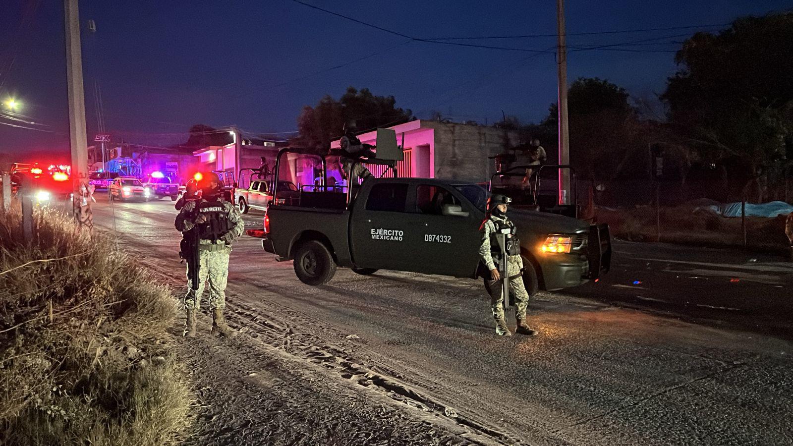 $!Hieren a dos hombres tras un ataque a balazos en un expendio cervecero en Las Coloradas, en Culiacán