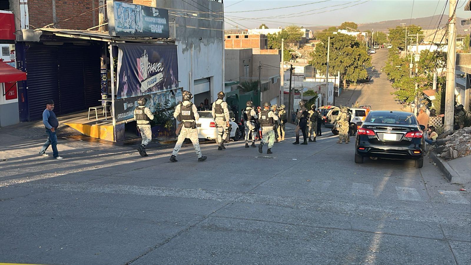 $!Balean un centro de rehabilitación y hieren a una persona en la colonia Los Huizaches, en Culiacán