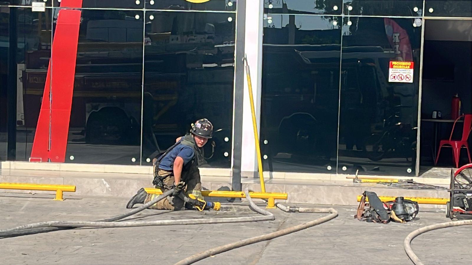 $!Falla en freidora provoca conato de incendio en negocio de sushi, en Culiacán