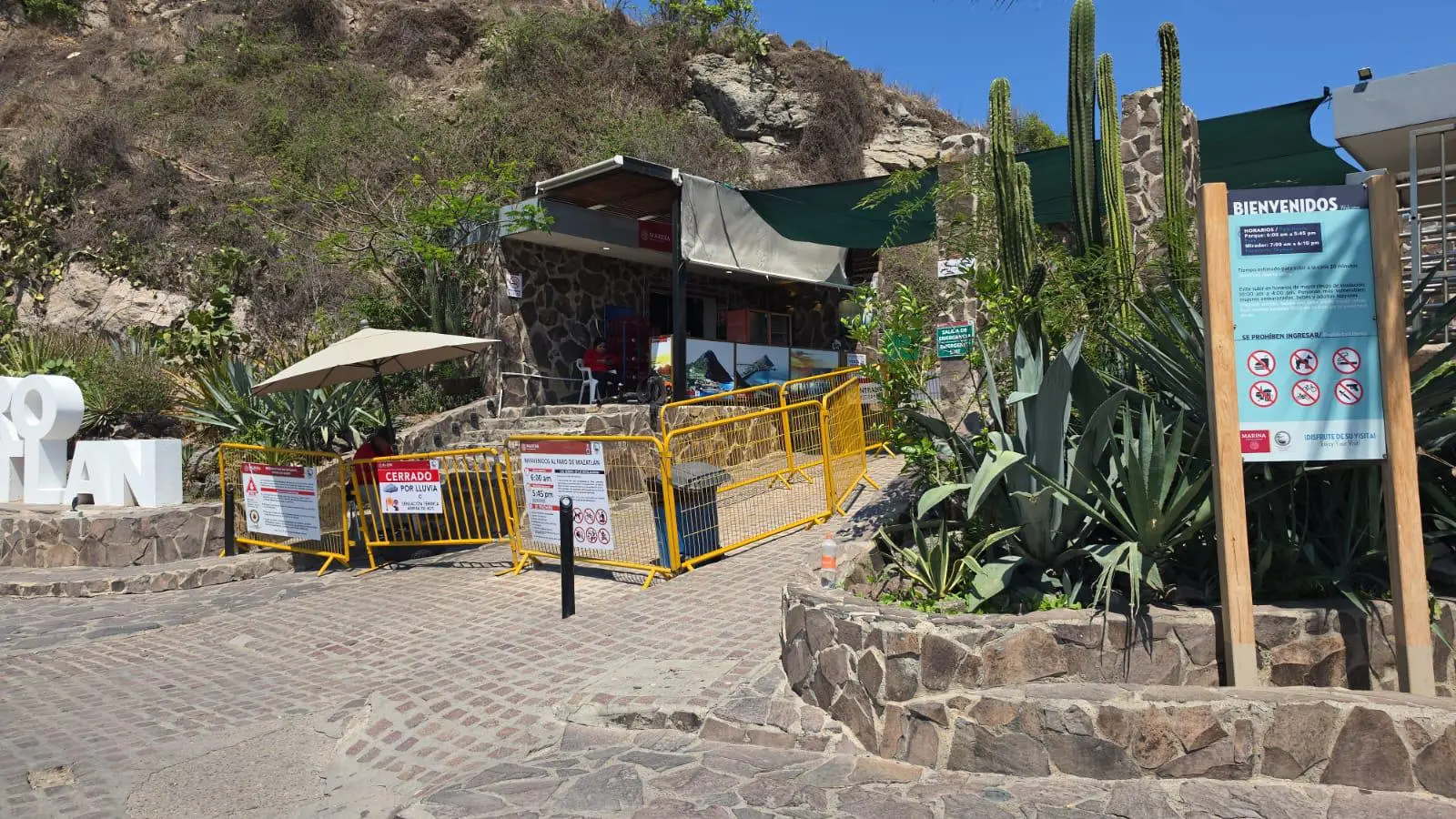 $!Cierran de nuevo ingreso al Faro de Mazatlán por las altas temperaturas