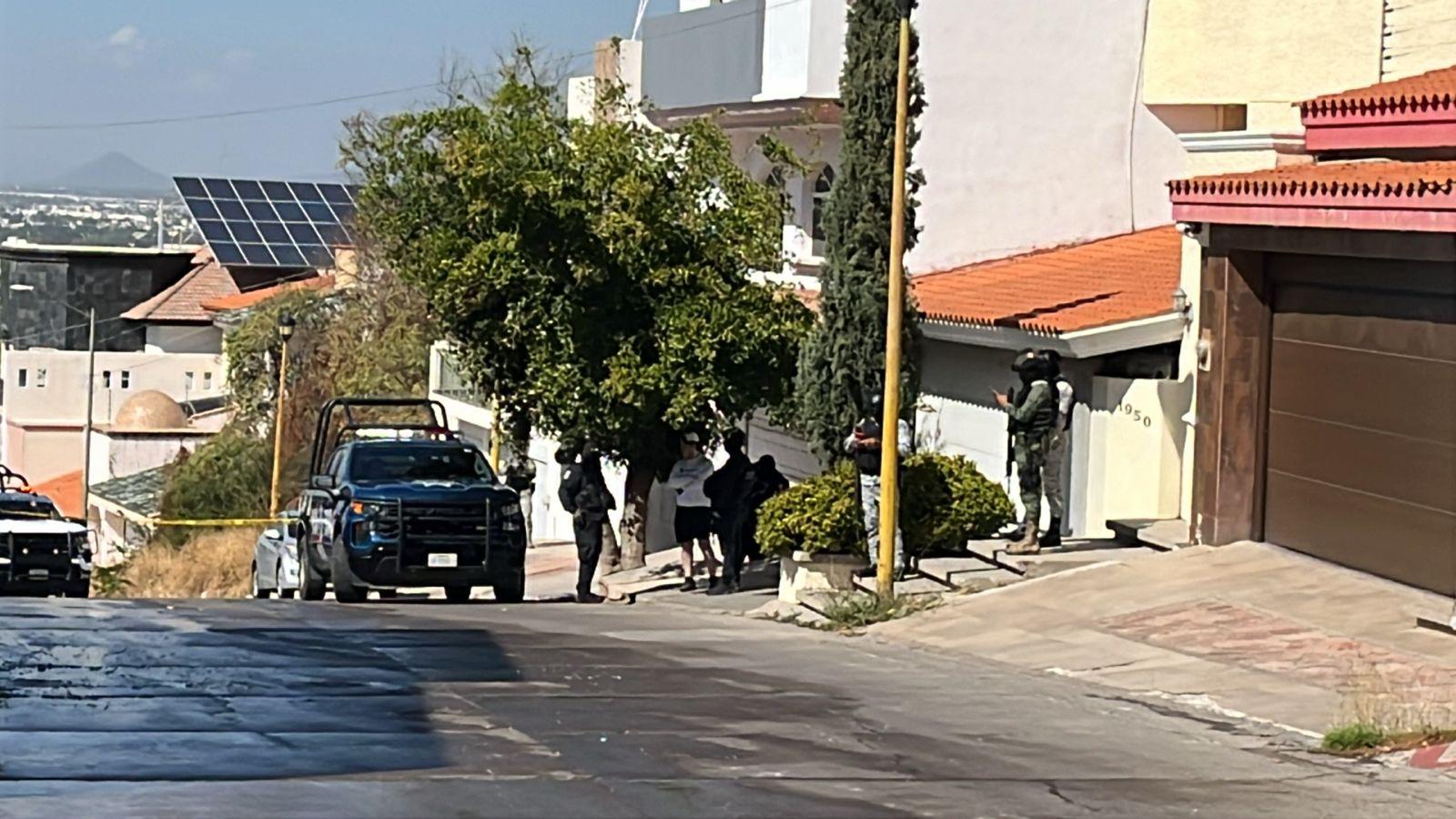 $!Balean e incendian otra vivienda en la colonia Colinas de San Miguel, en Culiacán