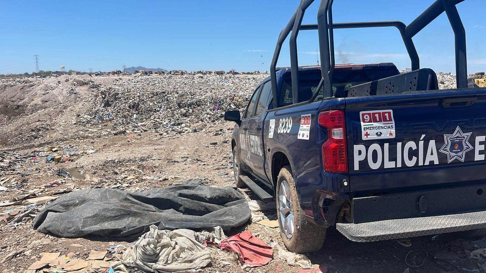 $!Hallan a dos hombres asesinados dentro del Basurón Municipal de Culiacán