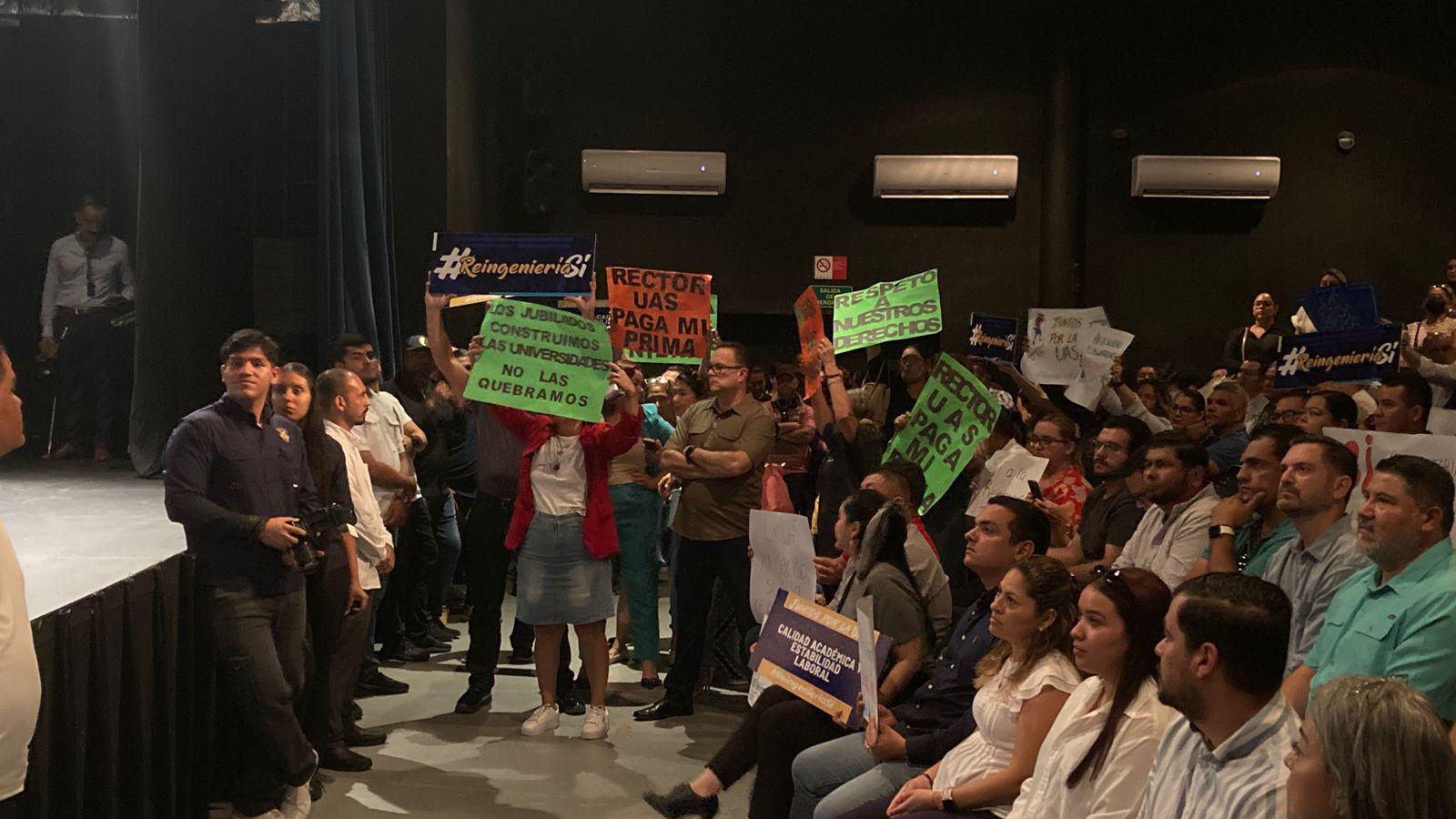 $!Jubilados de la UAS acusan a Jesús Madueña de exclusión y doble discurso en propuesta financiera