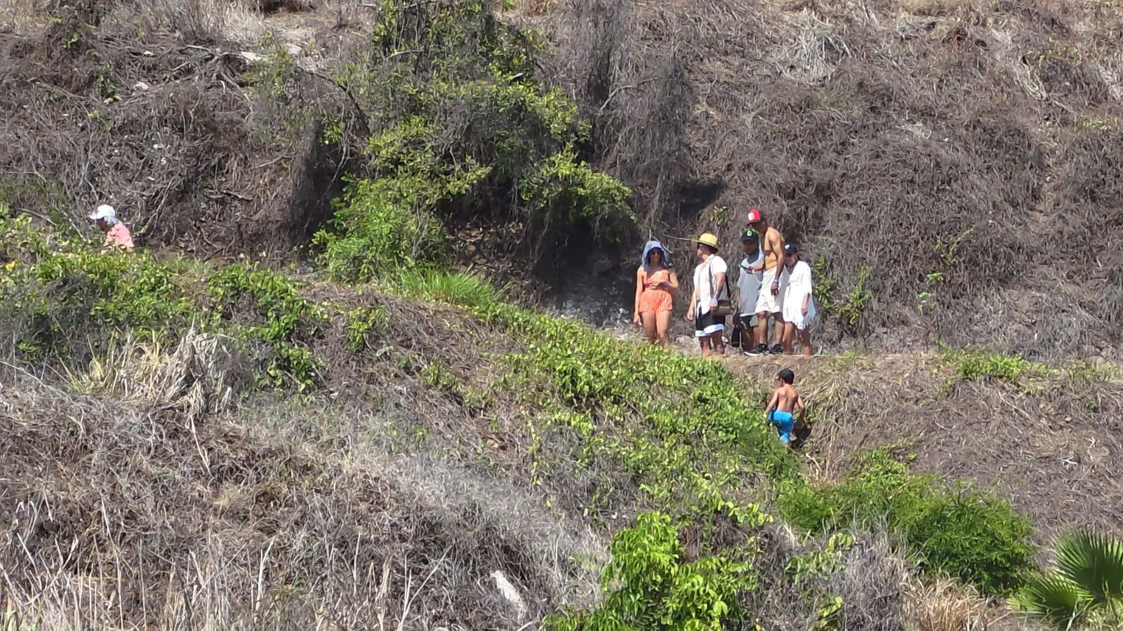 $!Turistas se quedan con ganas de escalar el Faro de Mazatlán