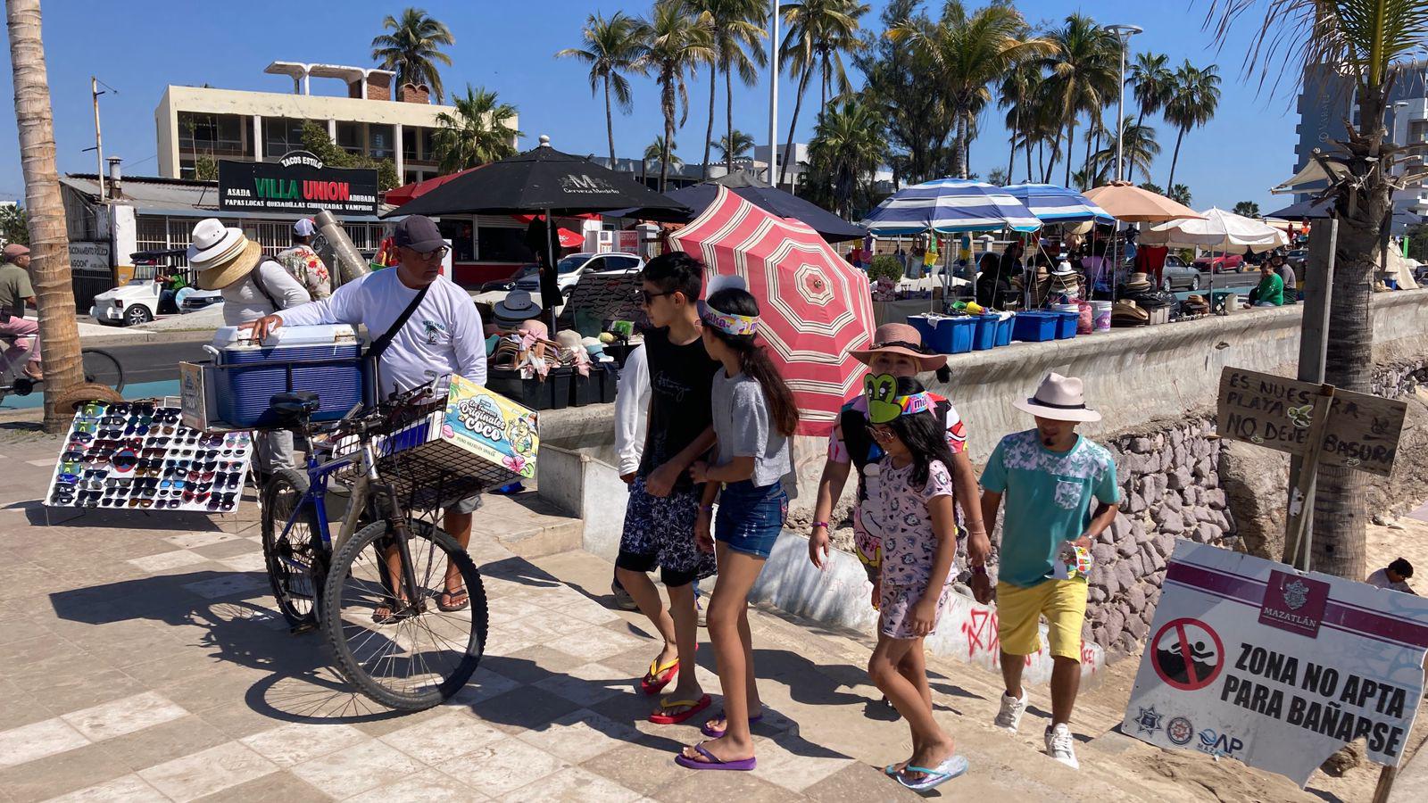 $!Incrementa turismo este fin de semana por la Copa Mazatlán