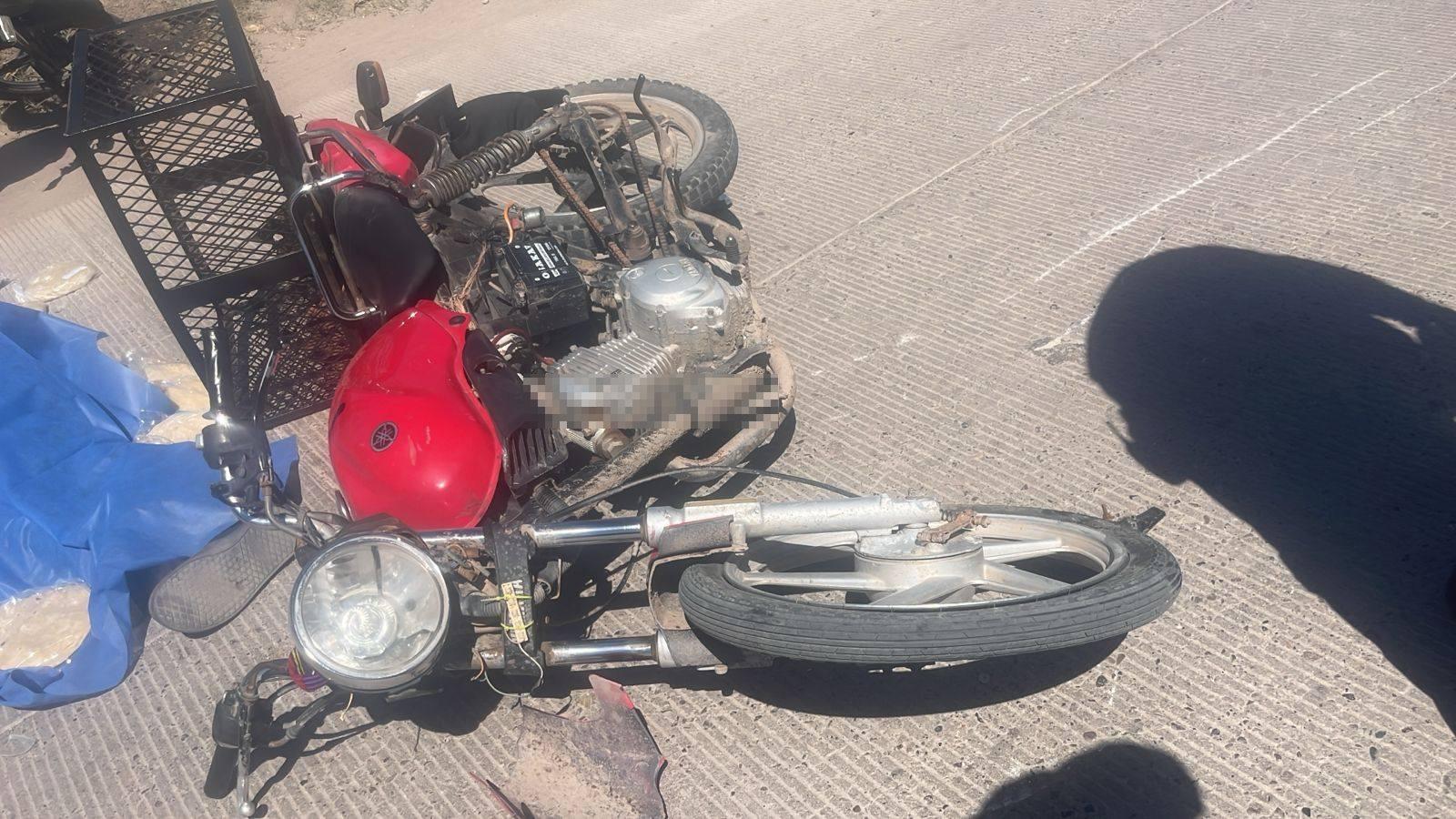 $!Choque de motocicletas en Higuera de Zaragoza cobra la vida de un joven de 18 años