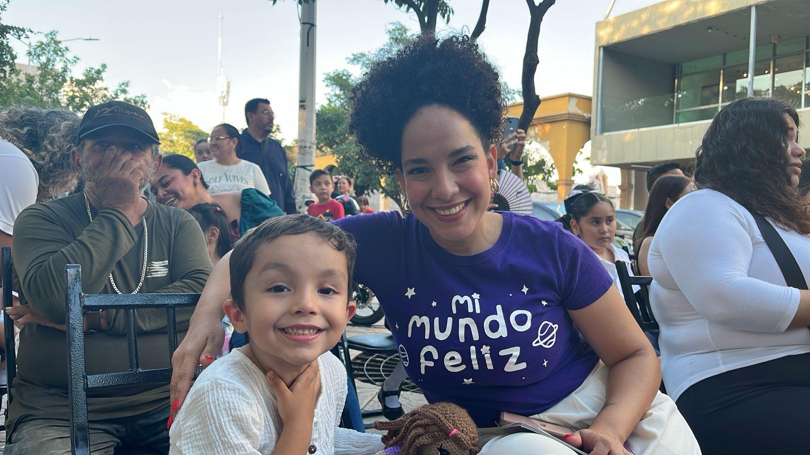 $!Eunice Aguirre con el pequeño Leonardo.