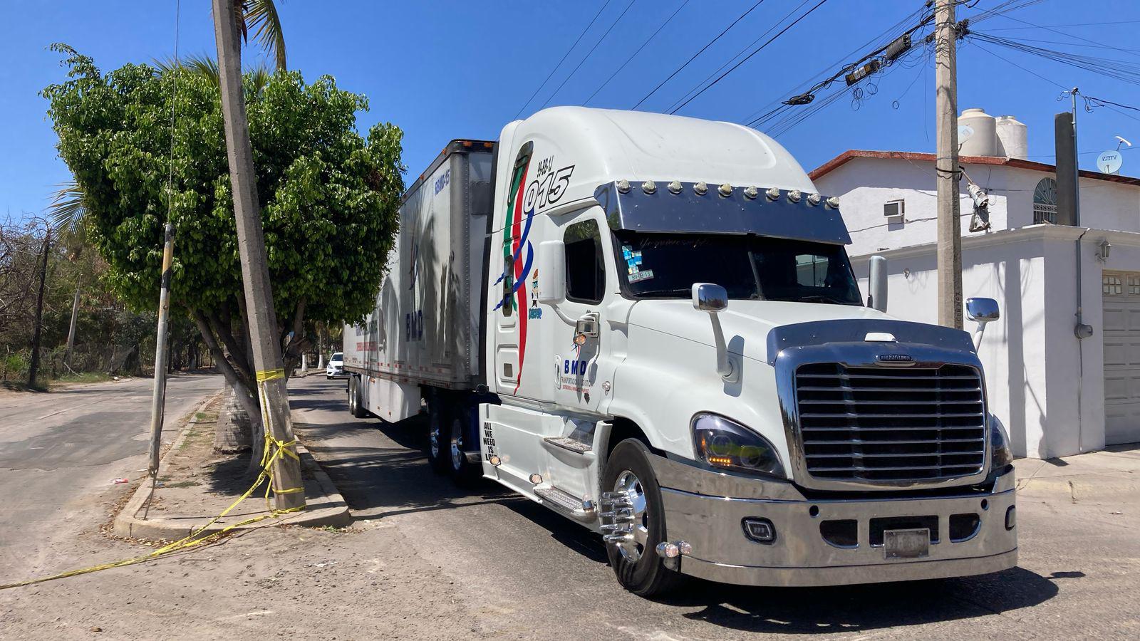$!Desvío de tráfico por el puente vial en la Colosio, genera accidentes y molestia, en Mazatlán