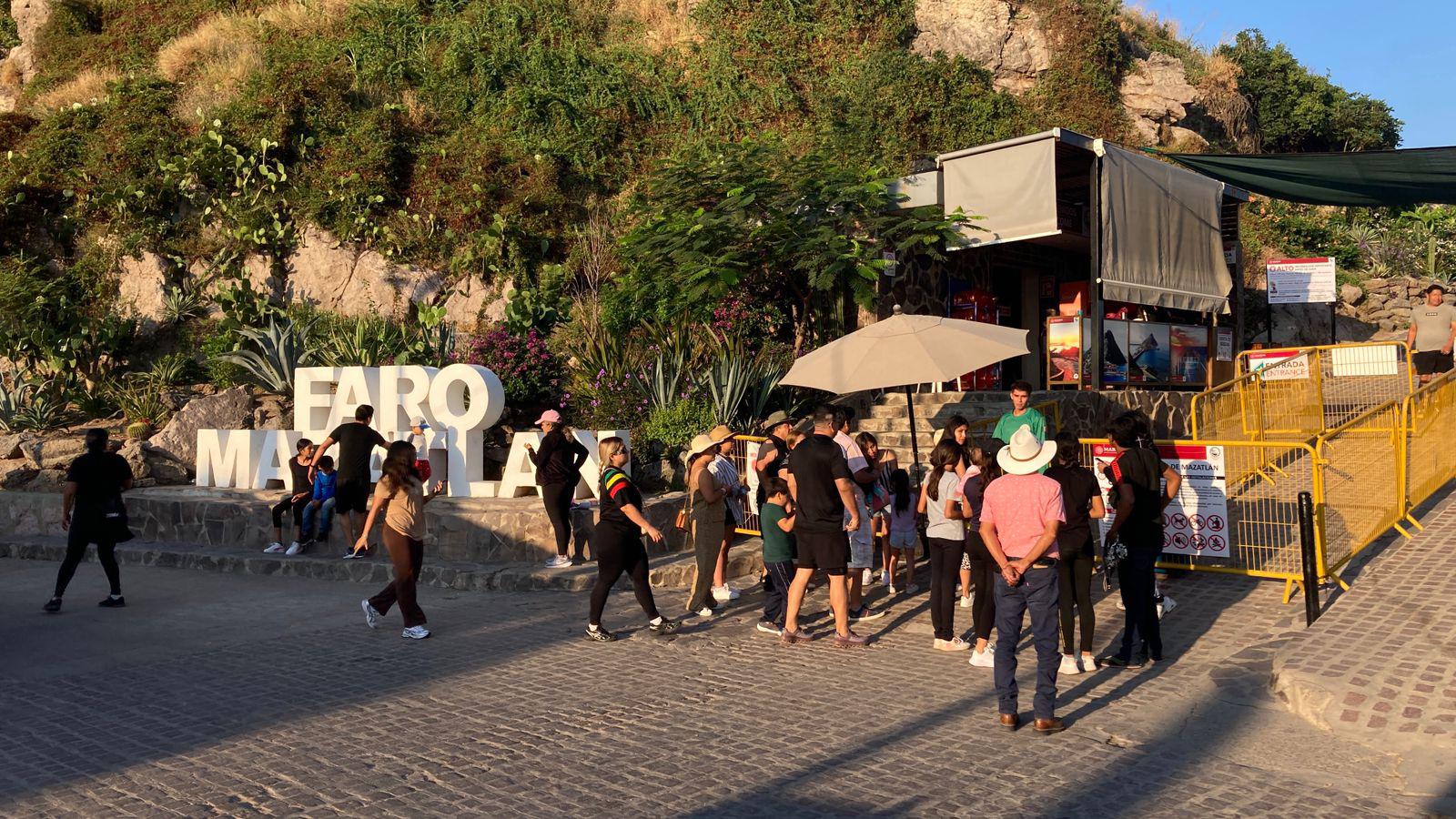 $!Faro de Mazatlán mantiene gran afluencia de visitantes