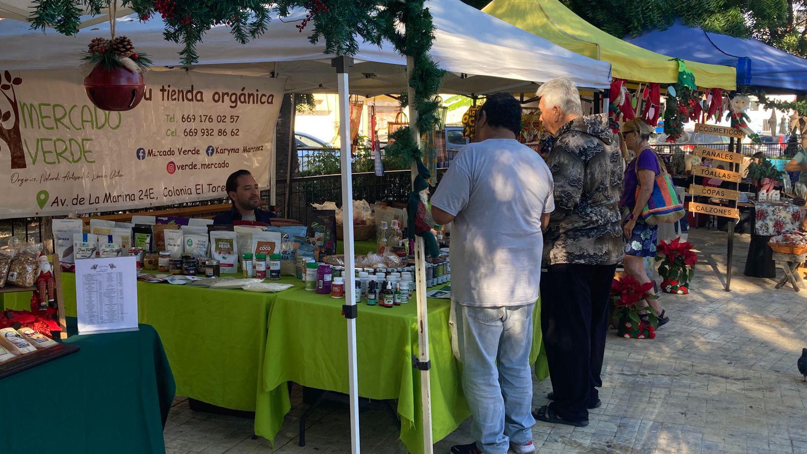 $!Mercado Orgánico de Mazatlán celebra jornada navideña en Plazuela Zaragoza