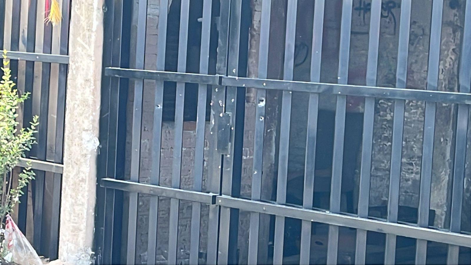 $!Grupo armado hiere a un hombre y rafaguea domicilio en la colonia Felipe Ángeles, en Culiacán