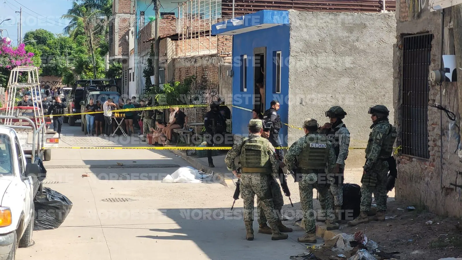 $!Ataque a balazos deja un muerto y dos heridos en la Colonia Estero, en Mazatlán