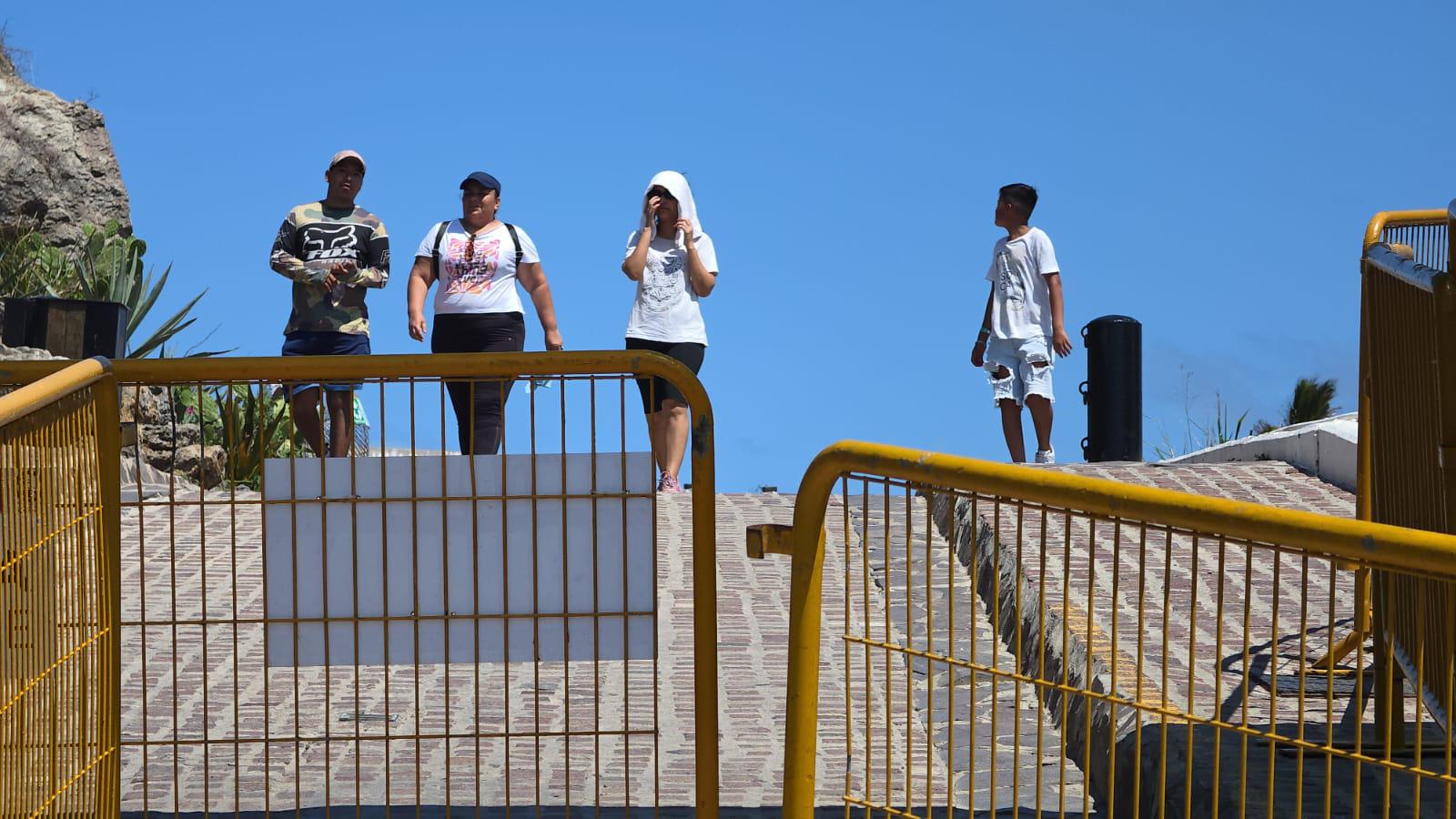$!Cierran de nuevo ingreso al Faro de Mazatlán por las altas temperaturas