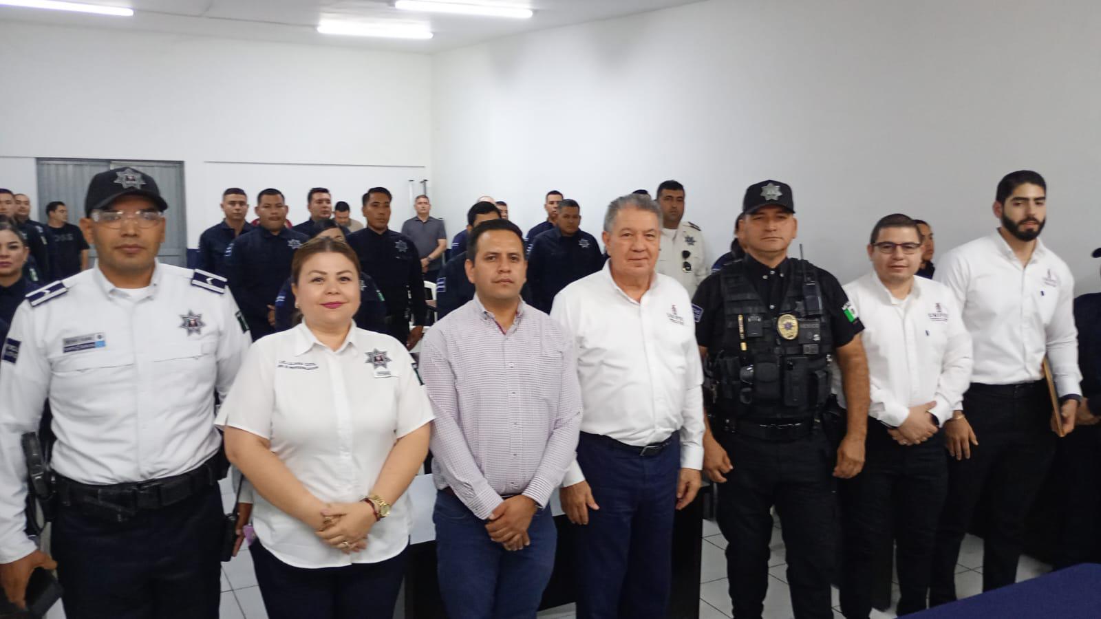 $!Capacitan a agentes de Policía y Tránsito Municipal de Ahome