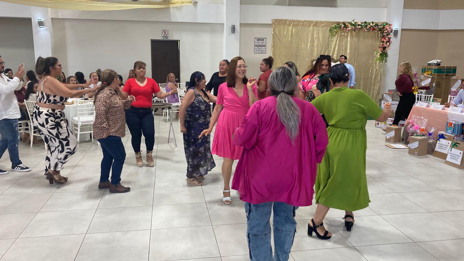 $!Celebra Stasam el Día de las Madres con fiesta, premios y reconocimientos