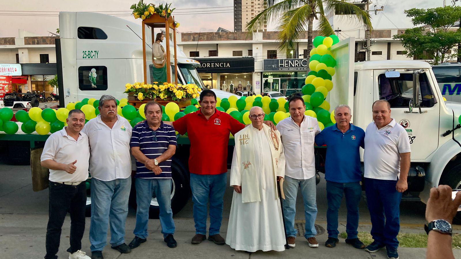 $!Transportistas celebran a San Judas Tadeo con peregrinación motorizada en Mazatlán