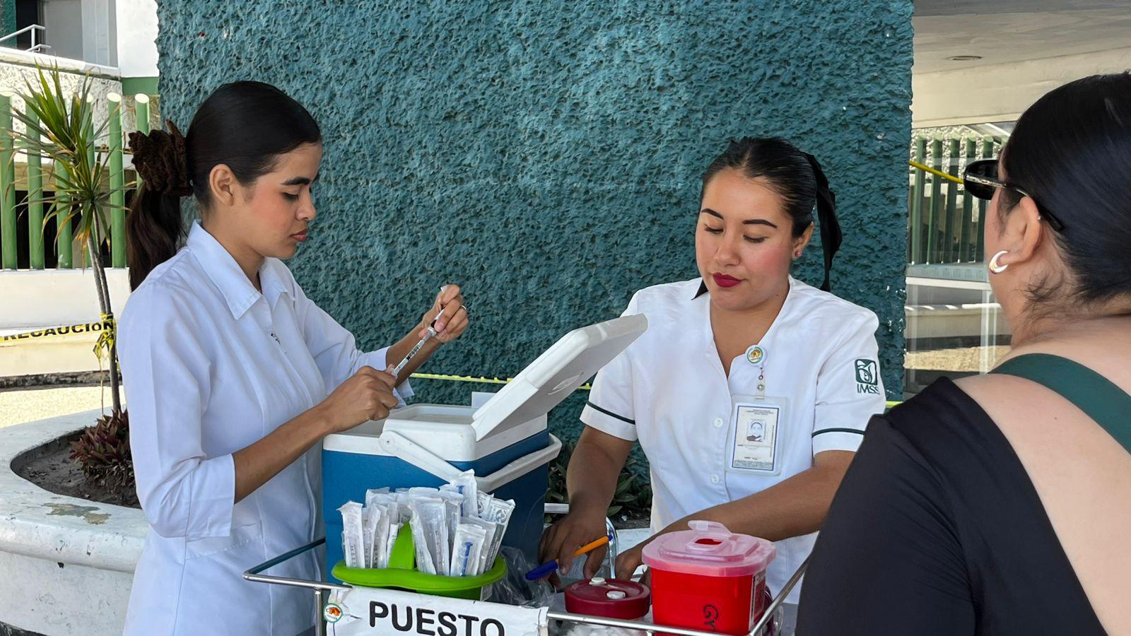 $!Mazatlecos se suman a nueva jornada de vacunación contra el sarampión del IMSS