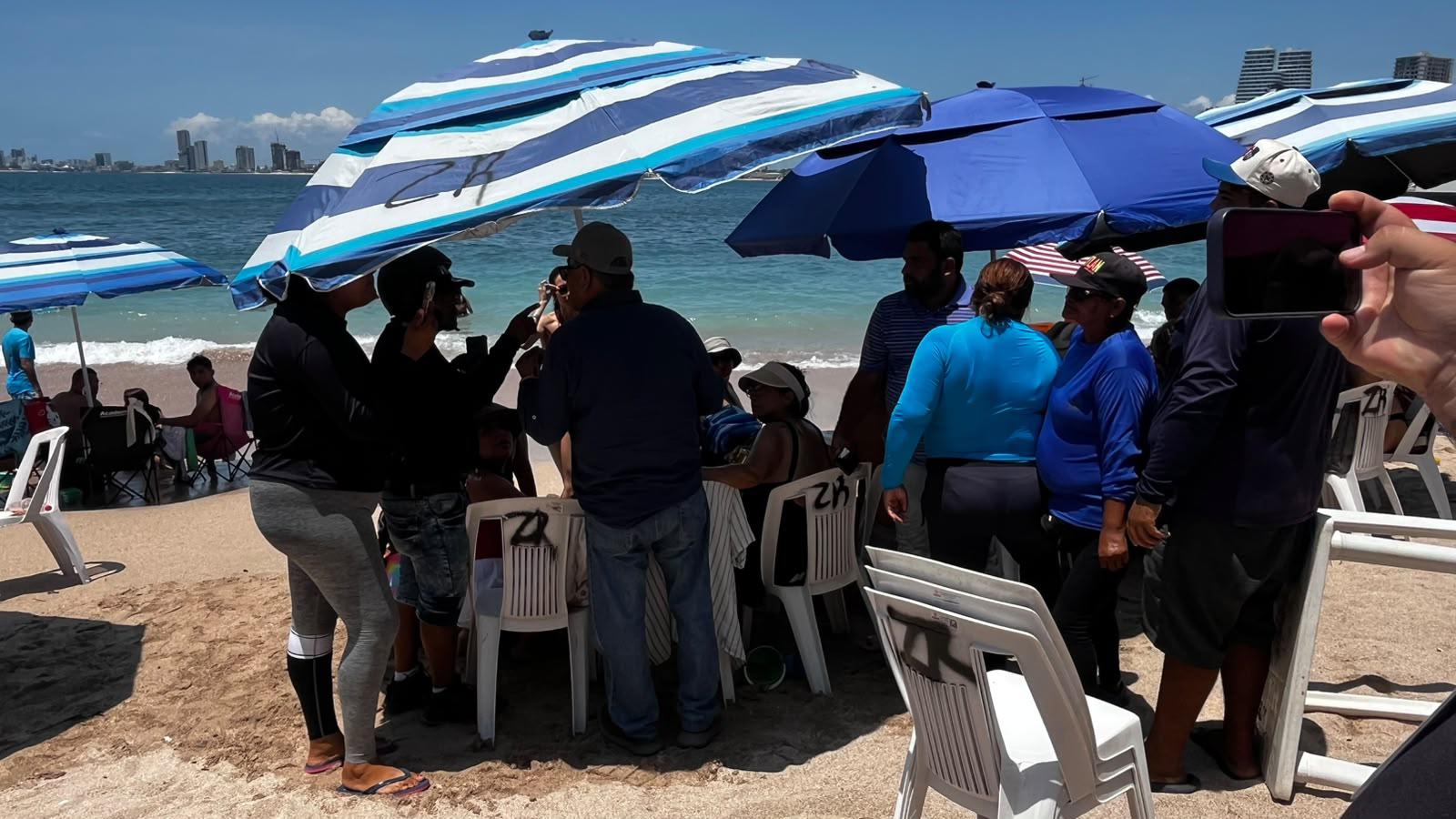 $!Semarnat suspende operativo en Playa Pinitos ante resistencia, pero advierte: ‘Vamos a recuperar este espacio’