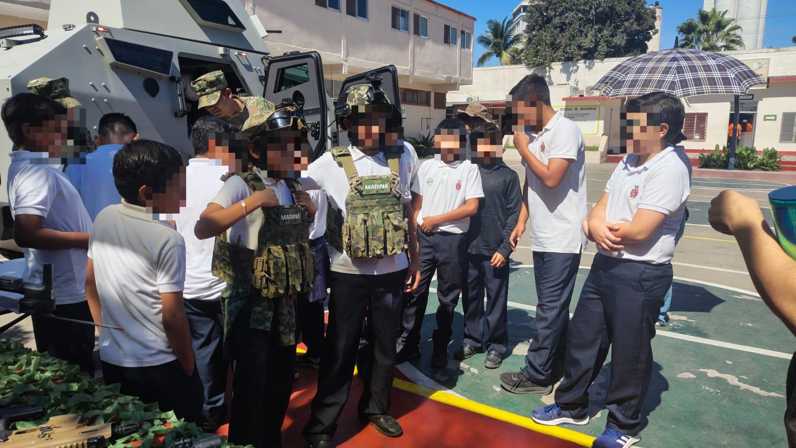 $!Alumnos de Villa Unión visitan las instalaciones de la Cuarta Región Naval, en Mazatlán