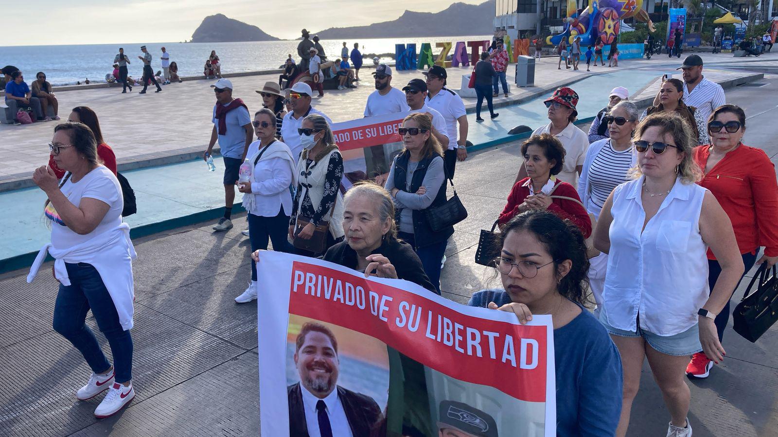 $!Marchan en Mazatlán para pedir libertad del chef Jesús Antonio Hernández Ruiz