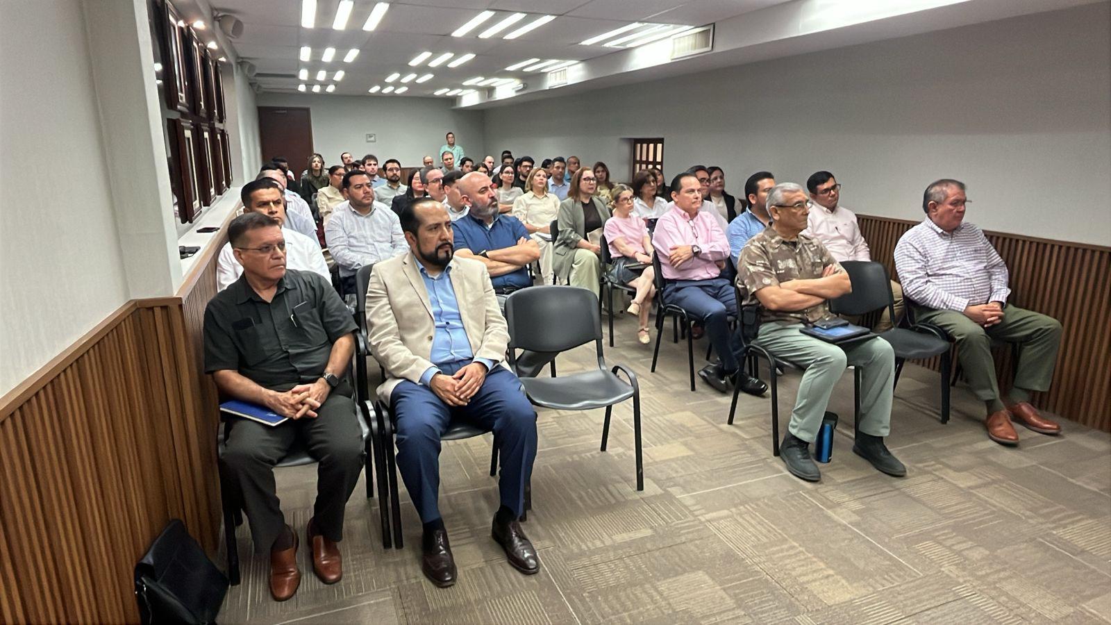 $!Capacitan a abogados en Sinaloa ante el nuevo paradigma de la justicia civil y familiar