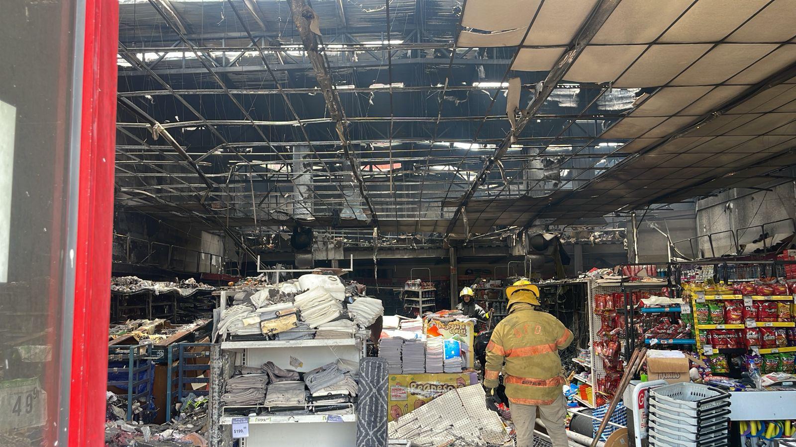 $!De nuevo se registra incendio en tienda de autoservicio en Escuinapa