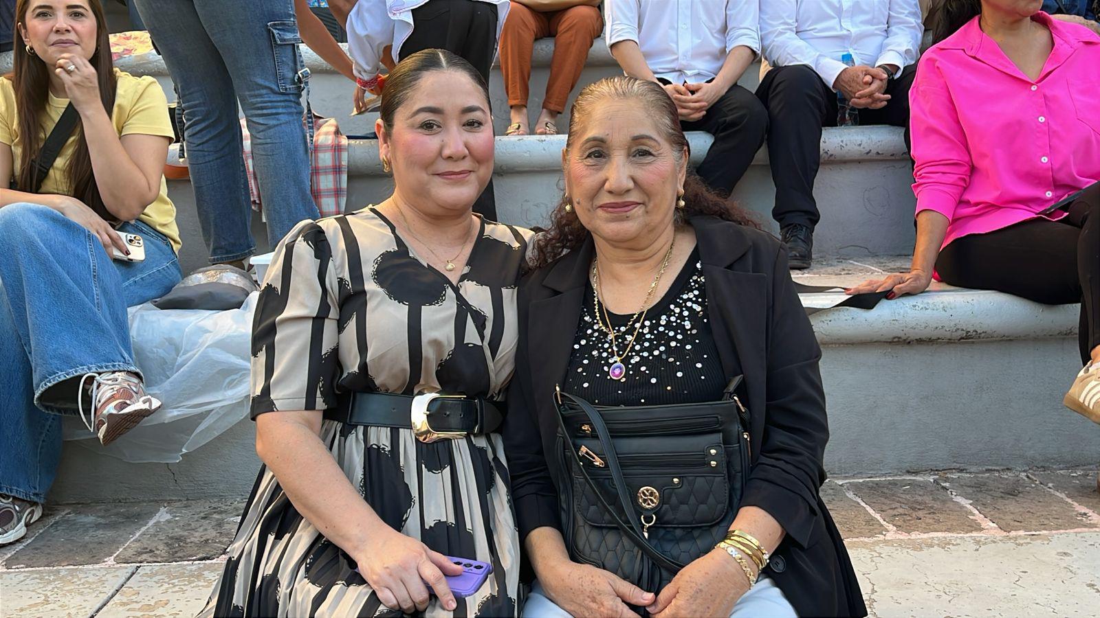 $!Marielos López y Esperanza Armenta.