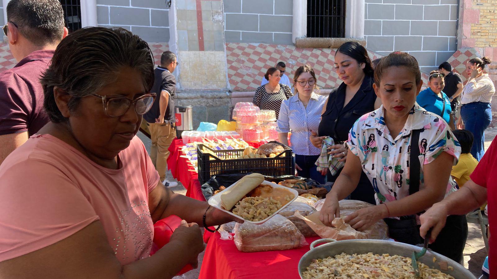 $!Comedor Humanitario de Catedral celebra cinco años de servicio en Mazatlán
