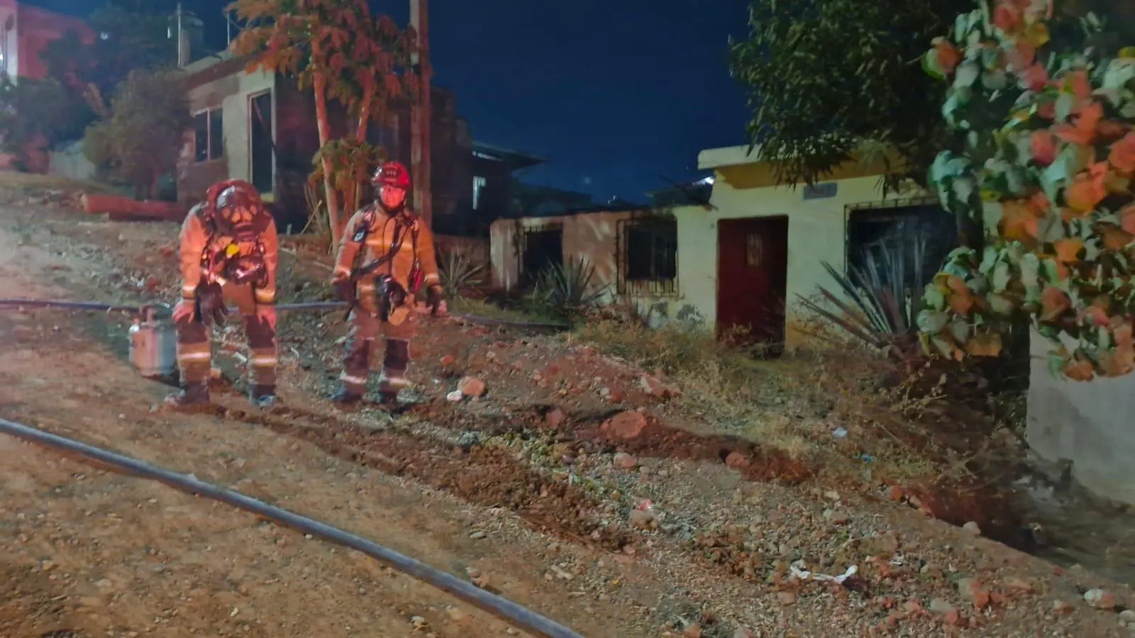 $!Incendio en Mazatlán deja una persona con quemaduras en más del 50% de su cuerpo