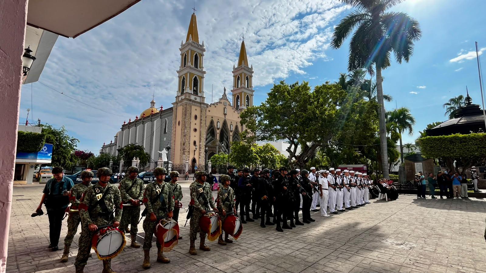 $!Rememoran Gobierno de Mazatlán a Benito Juárez en su 154 aniversario luctuoso