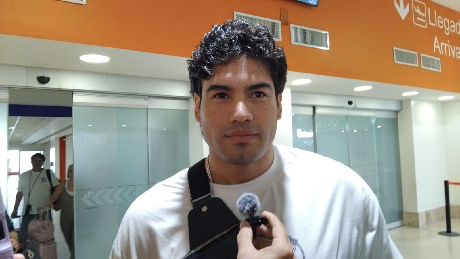 $!Con música de banda y muestras de cariño reciben al ‘Zurdo’ Ramírez en Mazatlán