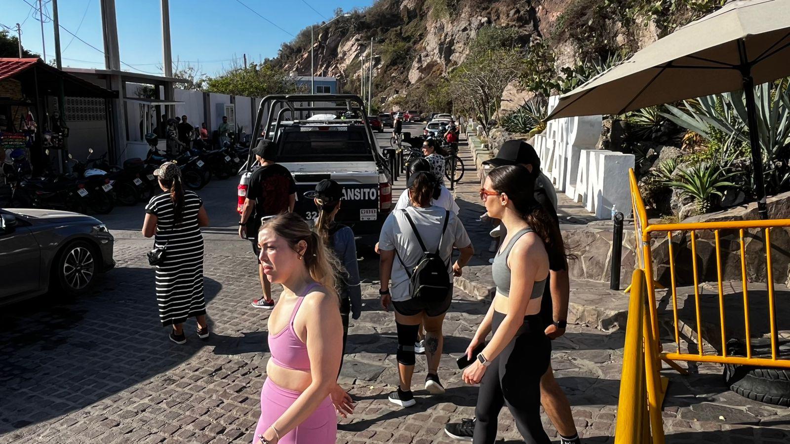 $!Faro de Mazatlán registra alta afluencia en el inicio de la primavera