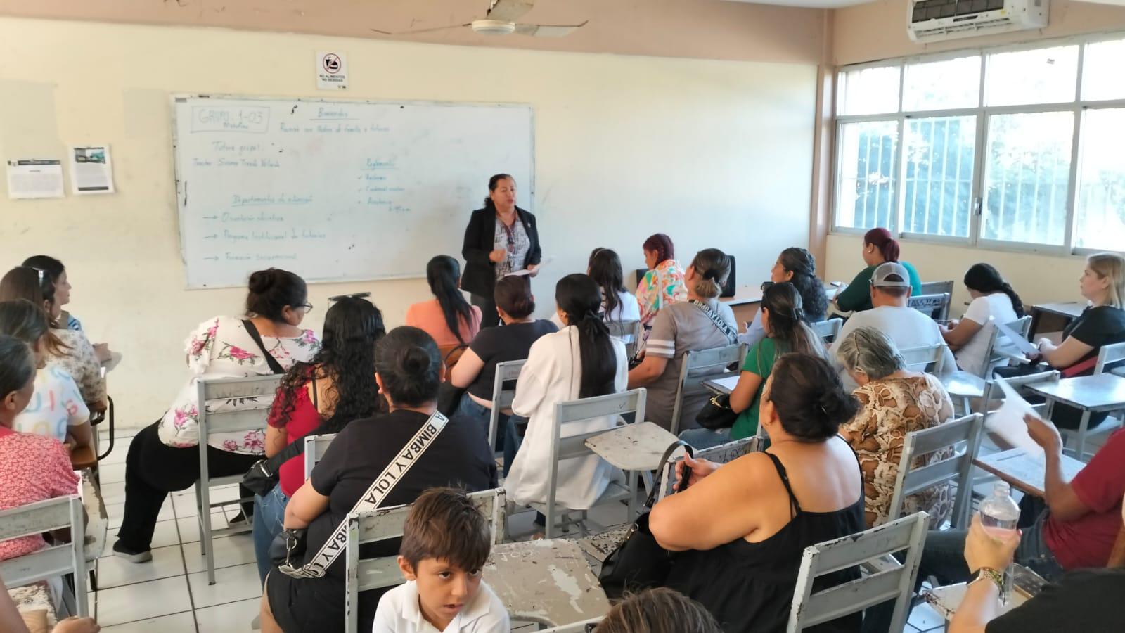 $!Susana Tirado, la versátil ‘teacher’ del softbol sinaloense
