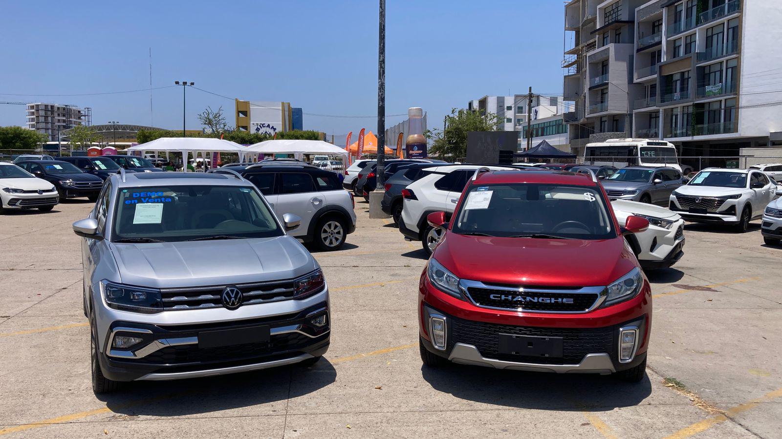 $!Realizan Feria de Seminuevos en Mazatlán con ofertas y financiamiento accesible en autos