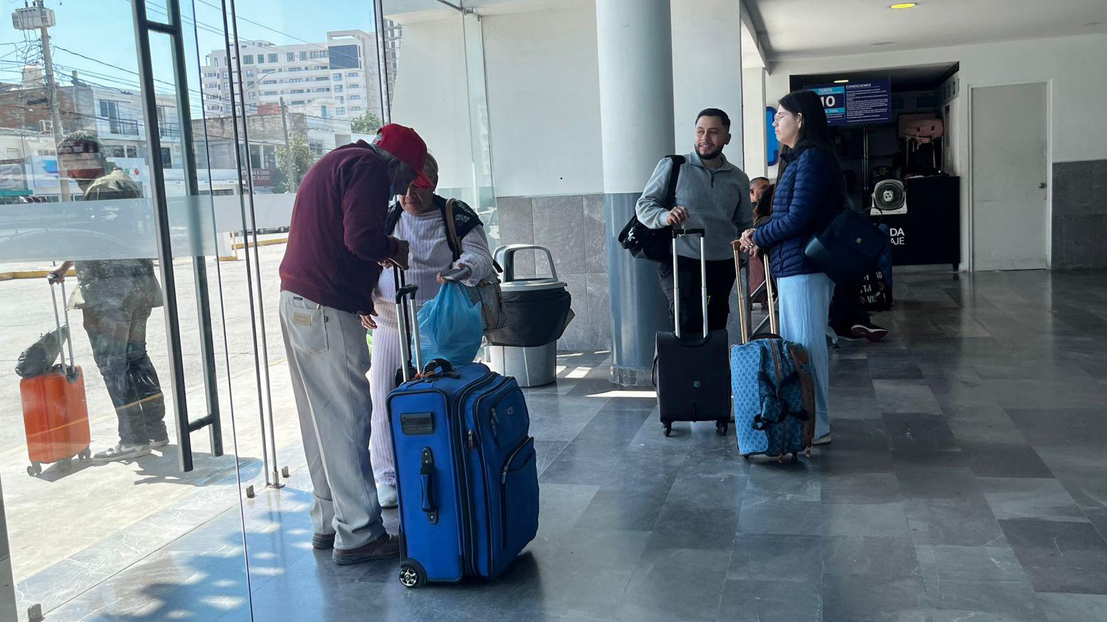 $!Suspenden corridas a Nayarit y Jalisco en la Central Camionera de Mazatlán