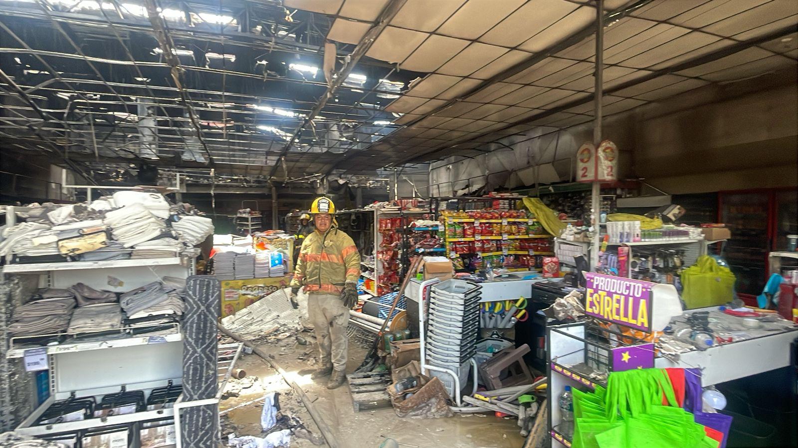 $!De nuevo se registra incendio en tienda de autoservicio en Escuinapa
