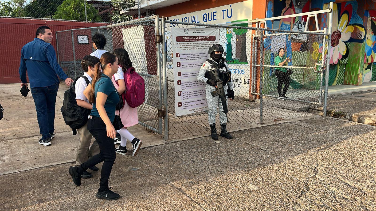 $!Regresan a clases en Culiacán entre temores por la violencia