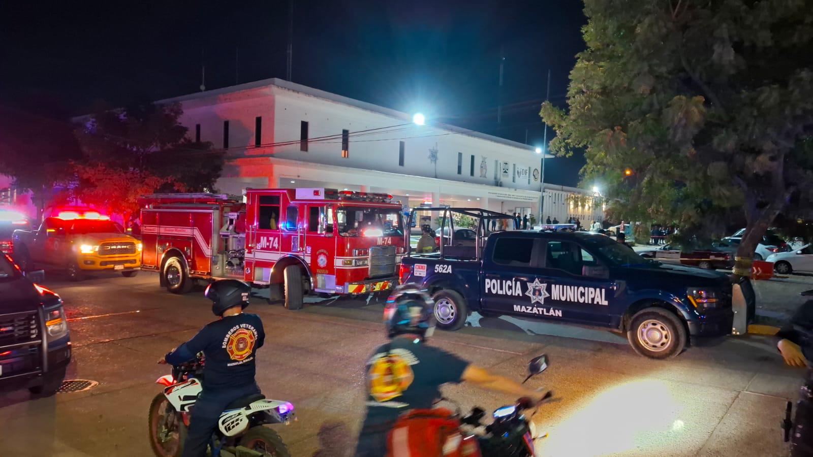 $!Arrojan artefacto explosivo en instalaciones de Seguridad Pública de Mazatlán