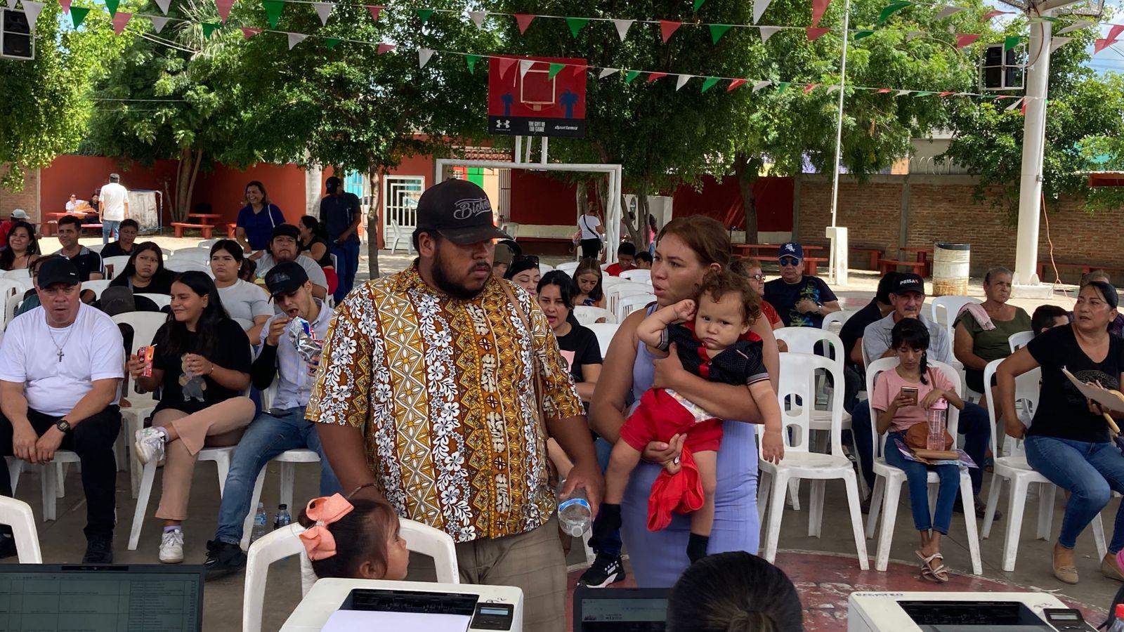 $!Más de 500 mazatlecos acceden a trámites gratuitos con la campaña ‘Identidad es tu Derecho’