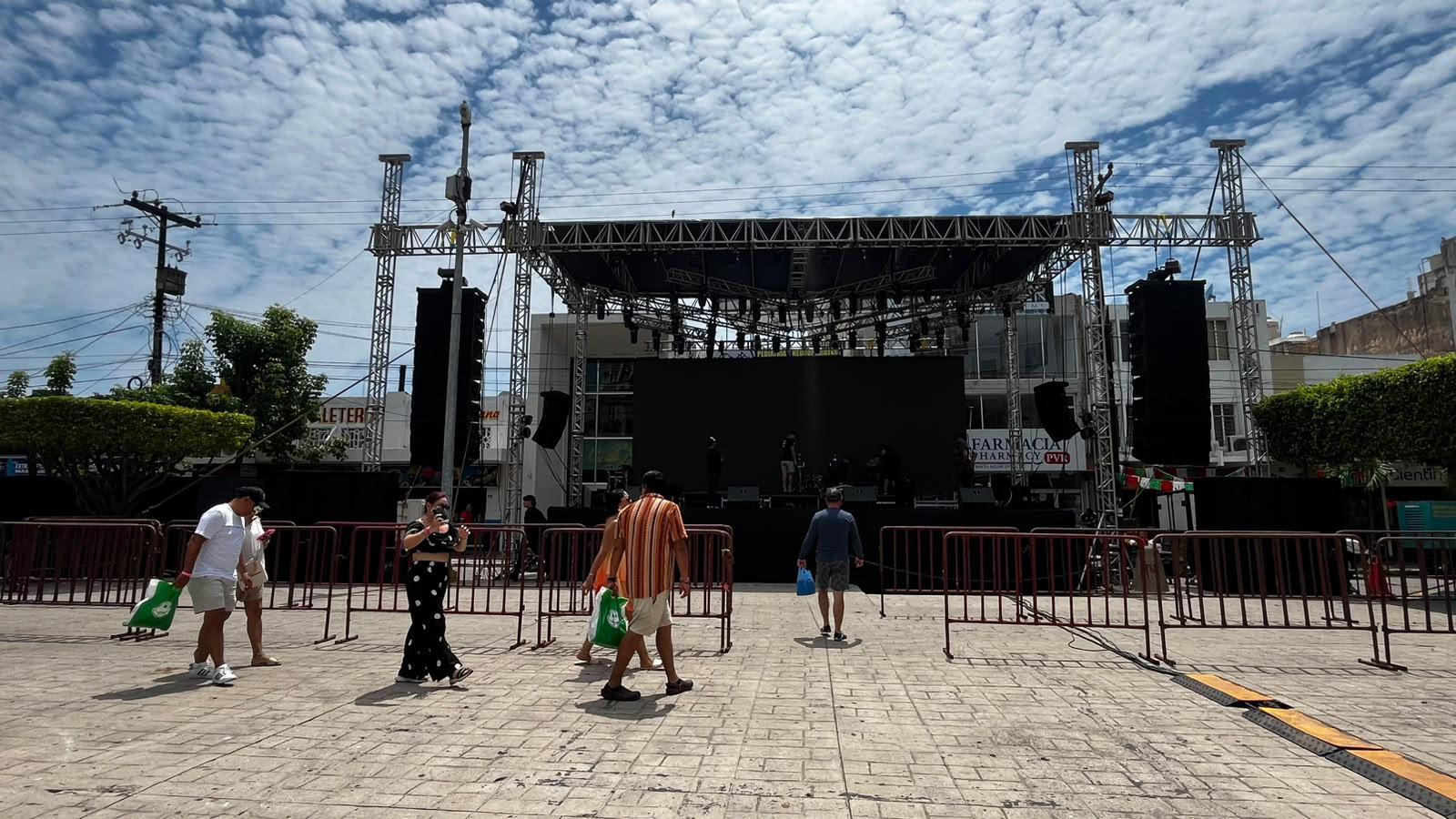 $!Cierran calles del Centro de Mazatlán por festejos del Grito de Independencia
