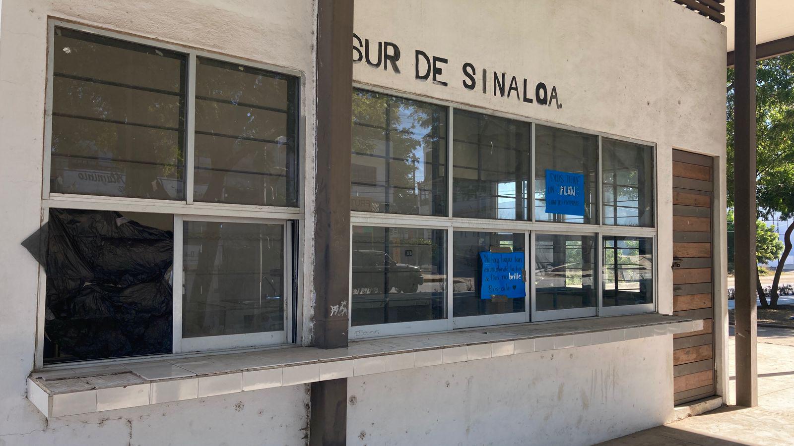 $!Grafitis dañan espacios del Parque Lineal en Mazatlán