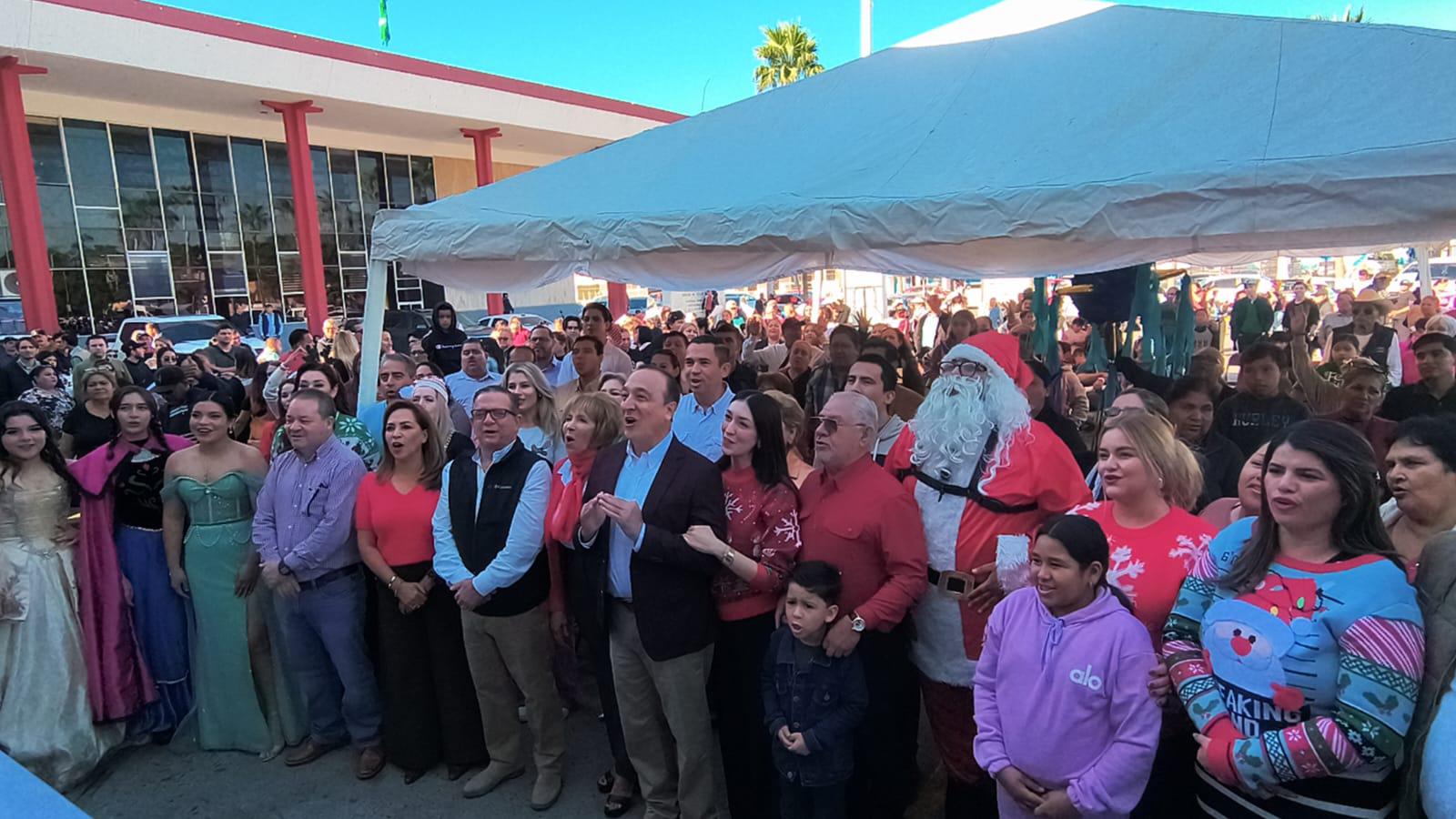 $!Navidad para Todos, distribuye 38 mil bolsas de dulces y 3 mil 500 despensas para festejos en sindicaturas de Ahome